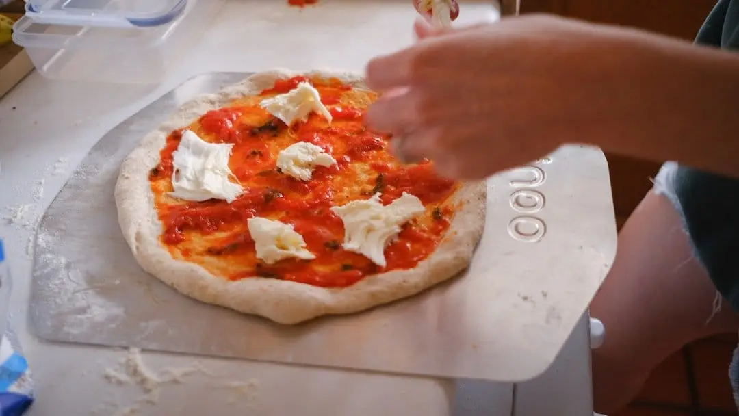 Recept på tomatsås för pizza illustration